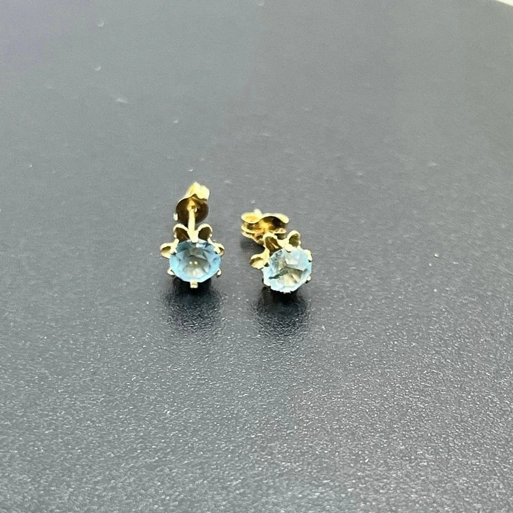 JCM Jacmel Round 5mm Prong‎ Set Blue CZ 14K Yellow Gold March Stud Earring